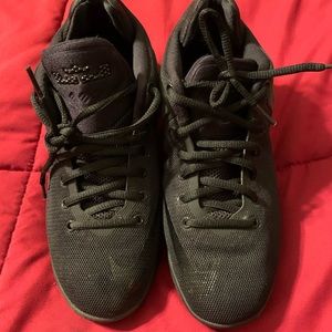 Nike Zoom Witness Basketball Shoes